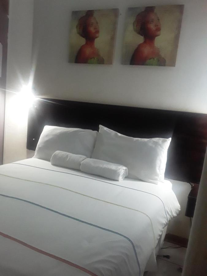 Vuya Nathi Bed And Breakfast 曼齐尼 外观 照片