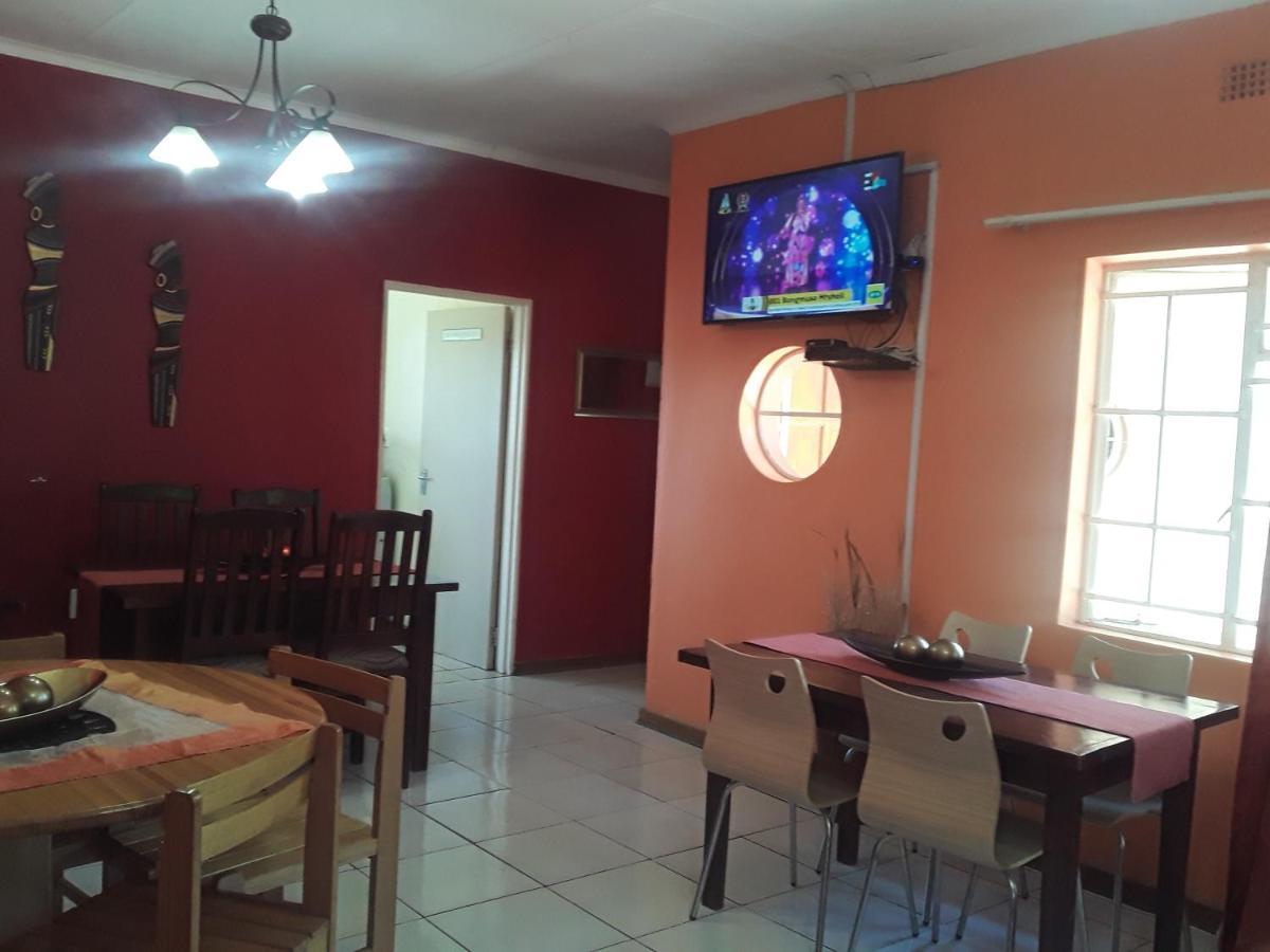 Vuya Nathi Bed And Breakfast 曼齐尼 外观 照片