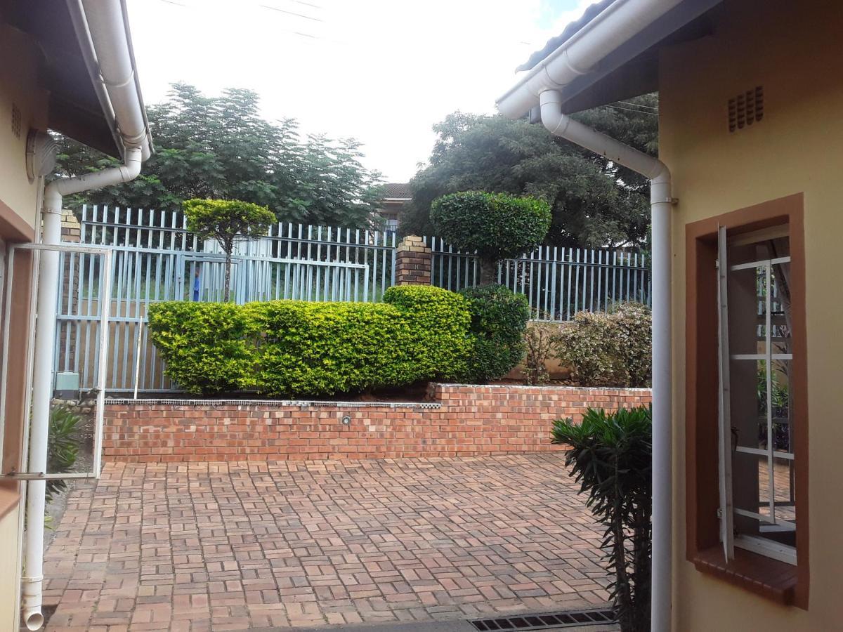 Vuya Nathi Bed And Breakfast 曼齐尼 外观 照片