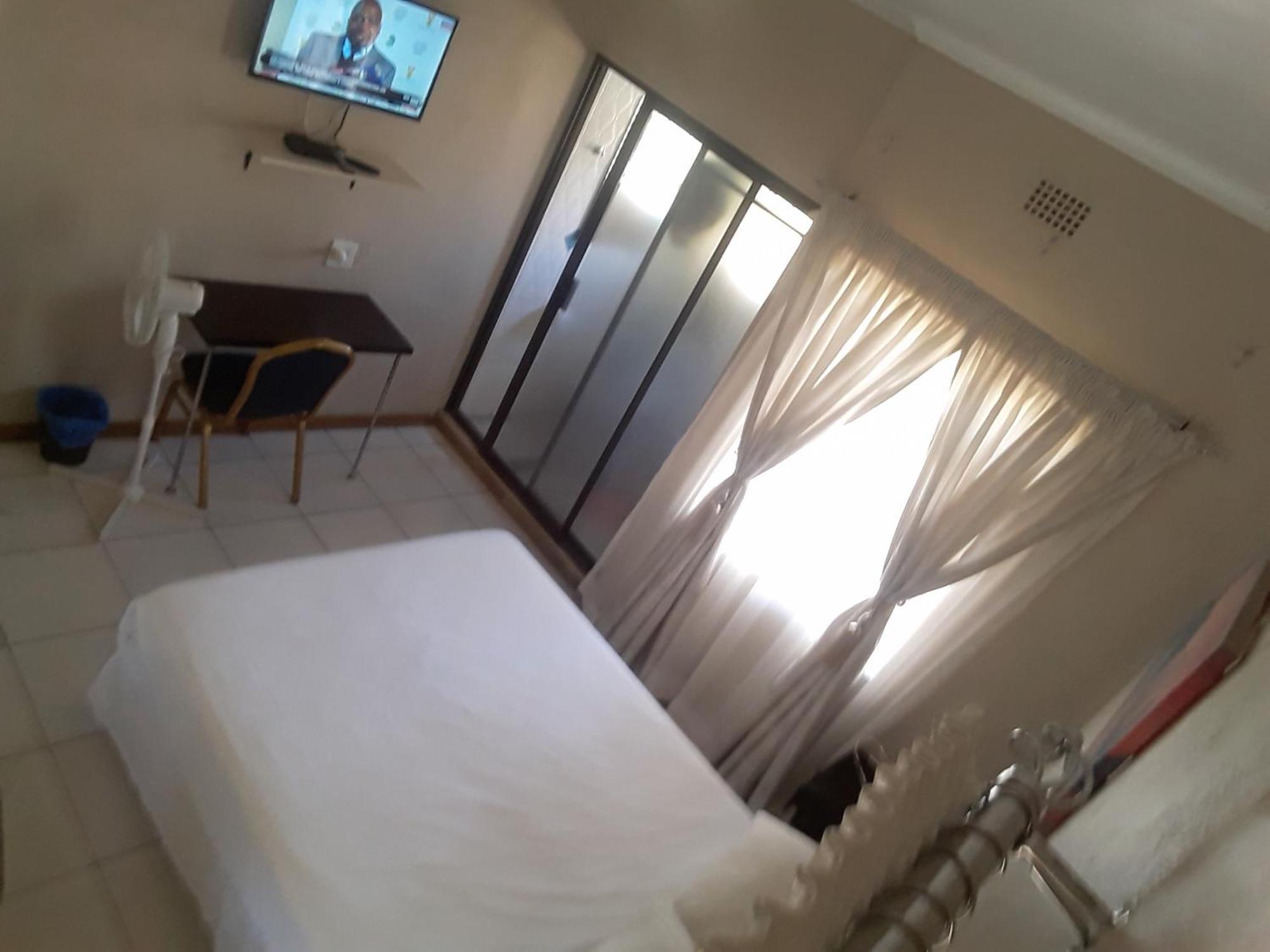 Vuya Nathi Bed And Breakfast 曼齐尼 外观 照片
