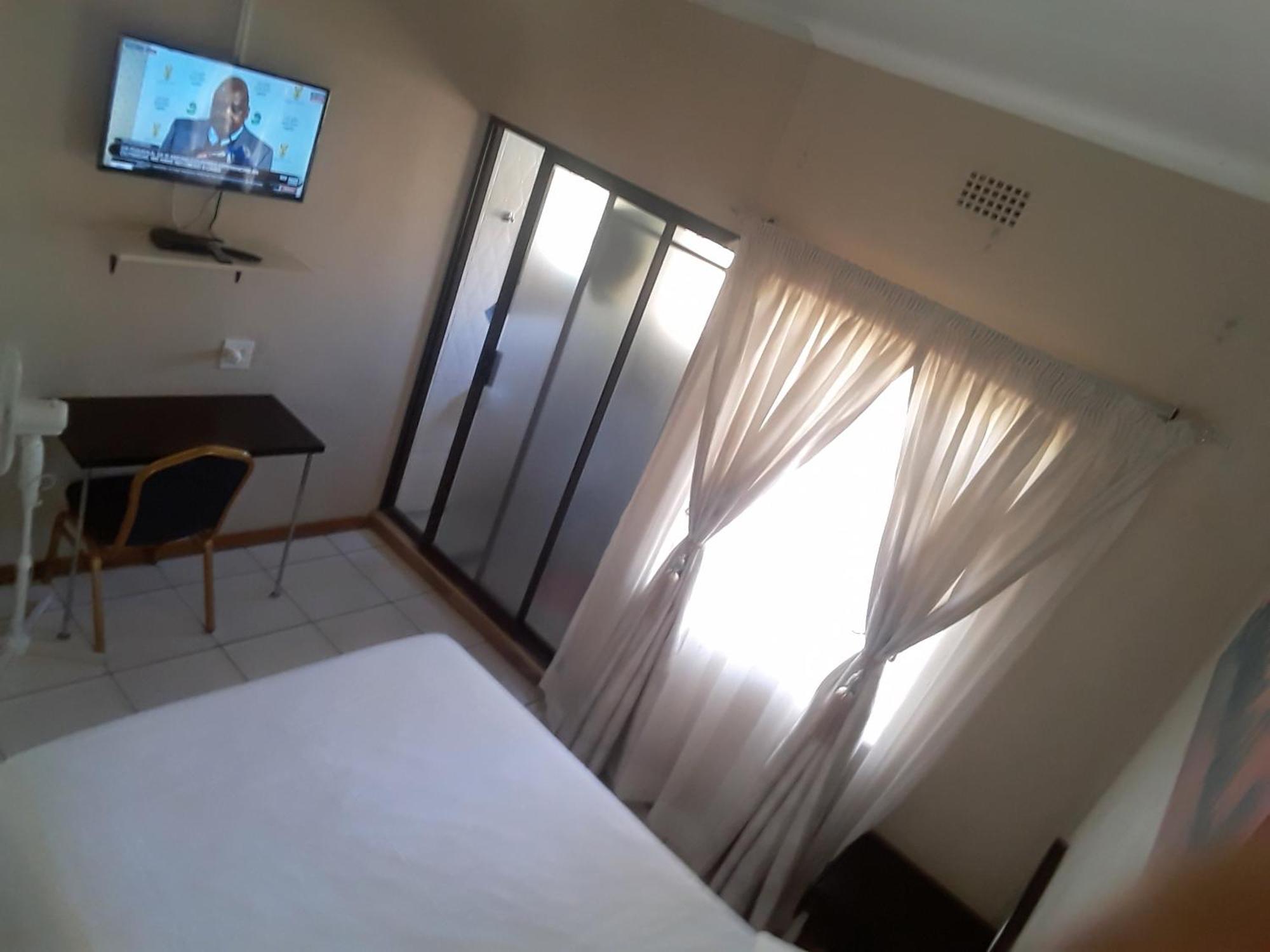 Vuya Nathi Bed And Breakfast 曼齐尼 外观 照片