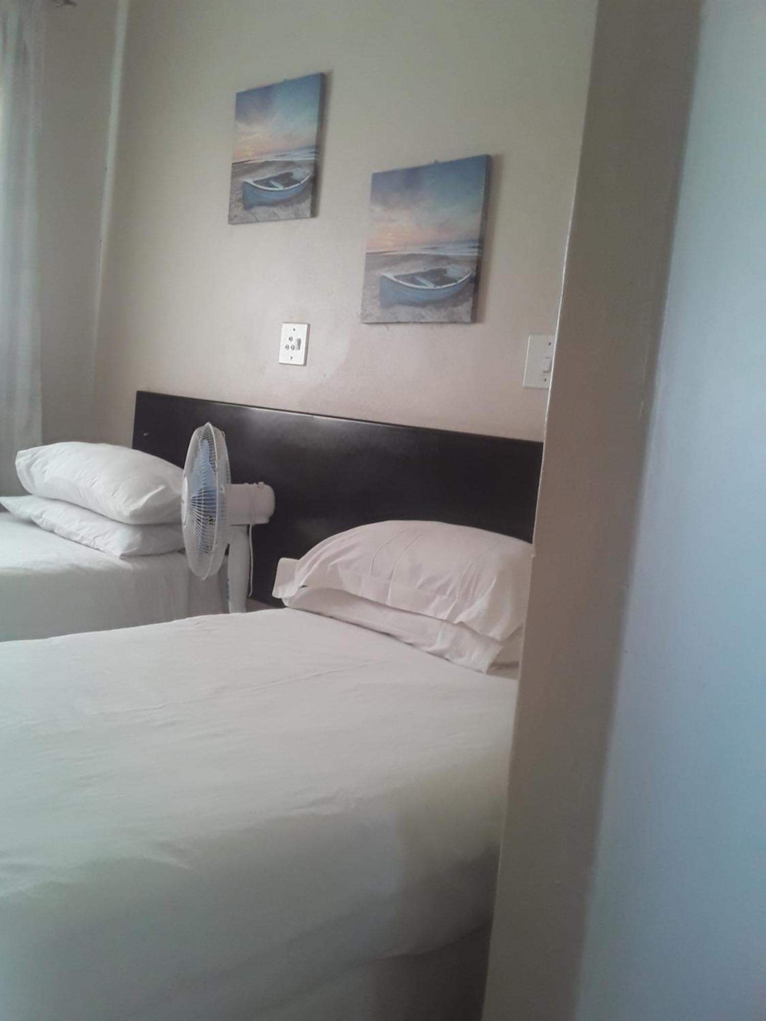Vuya Nathi Bed And Breakfast 曼齐尼 外观 照片