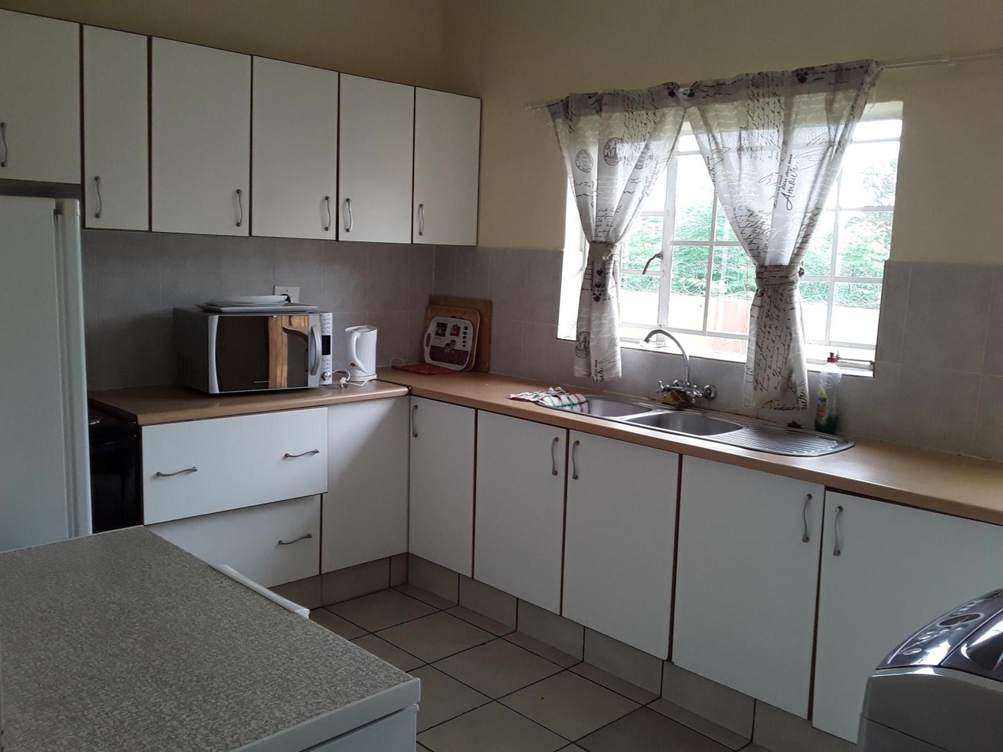 Vuya Nathi Bed And Breakfast 曼齐尼 外观 照片