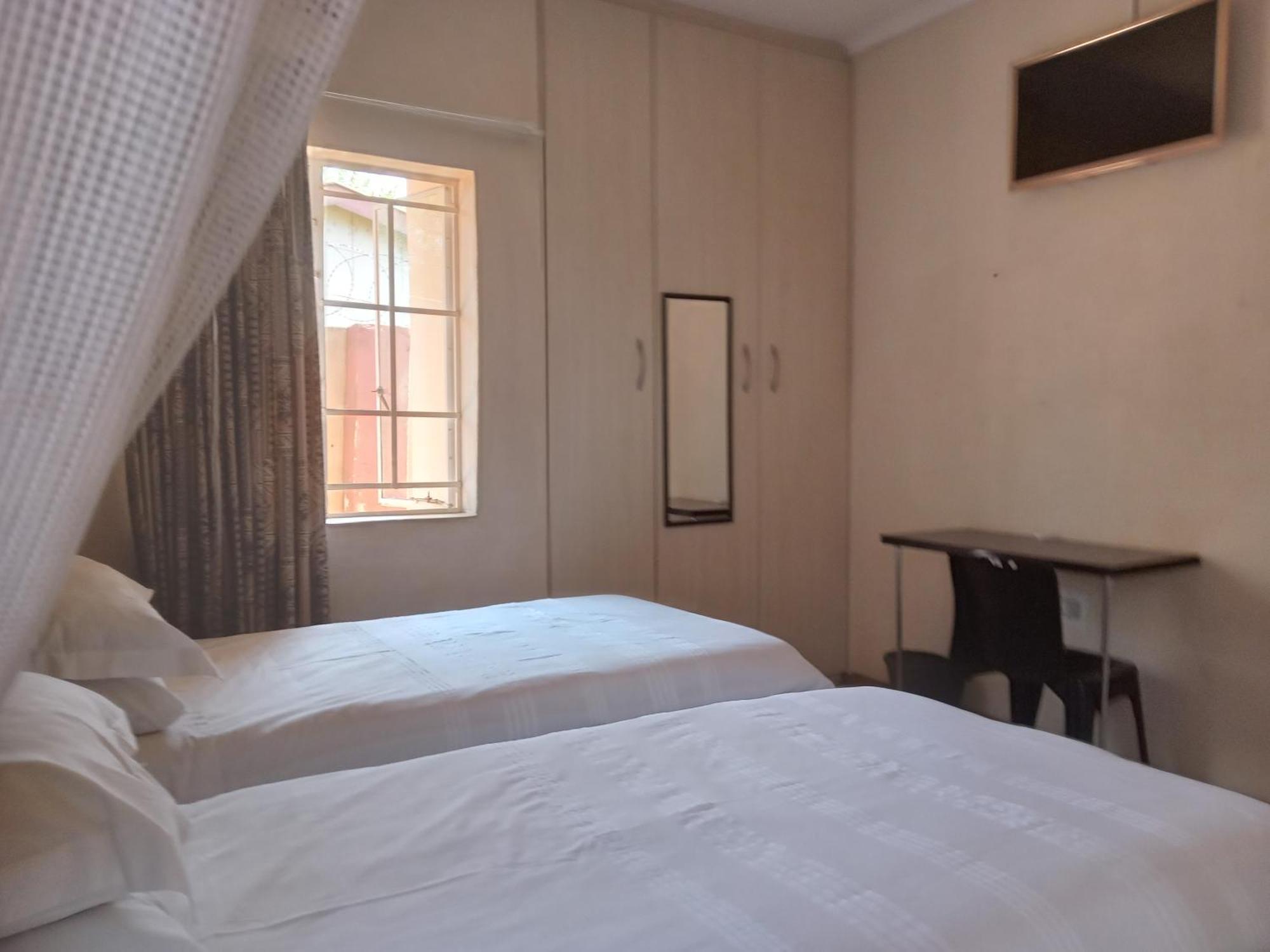 Vuya Nathi Bed And Breakfast 曼齐尼 外观 照片